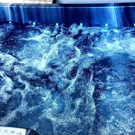 Maison Cosy Avec Jacuzzi